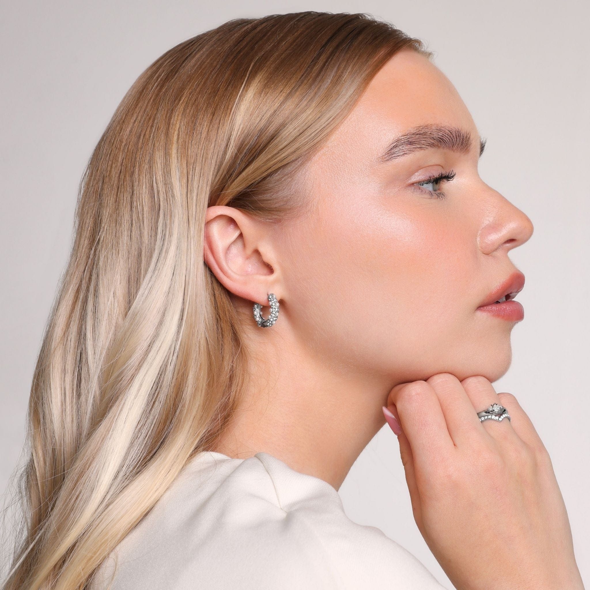 Bohomoon Stainless Steel Alice Pearl Hoop Earrings