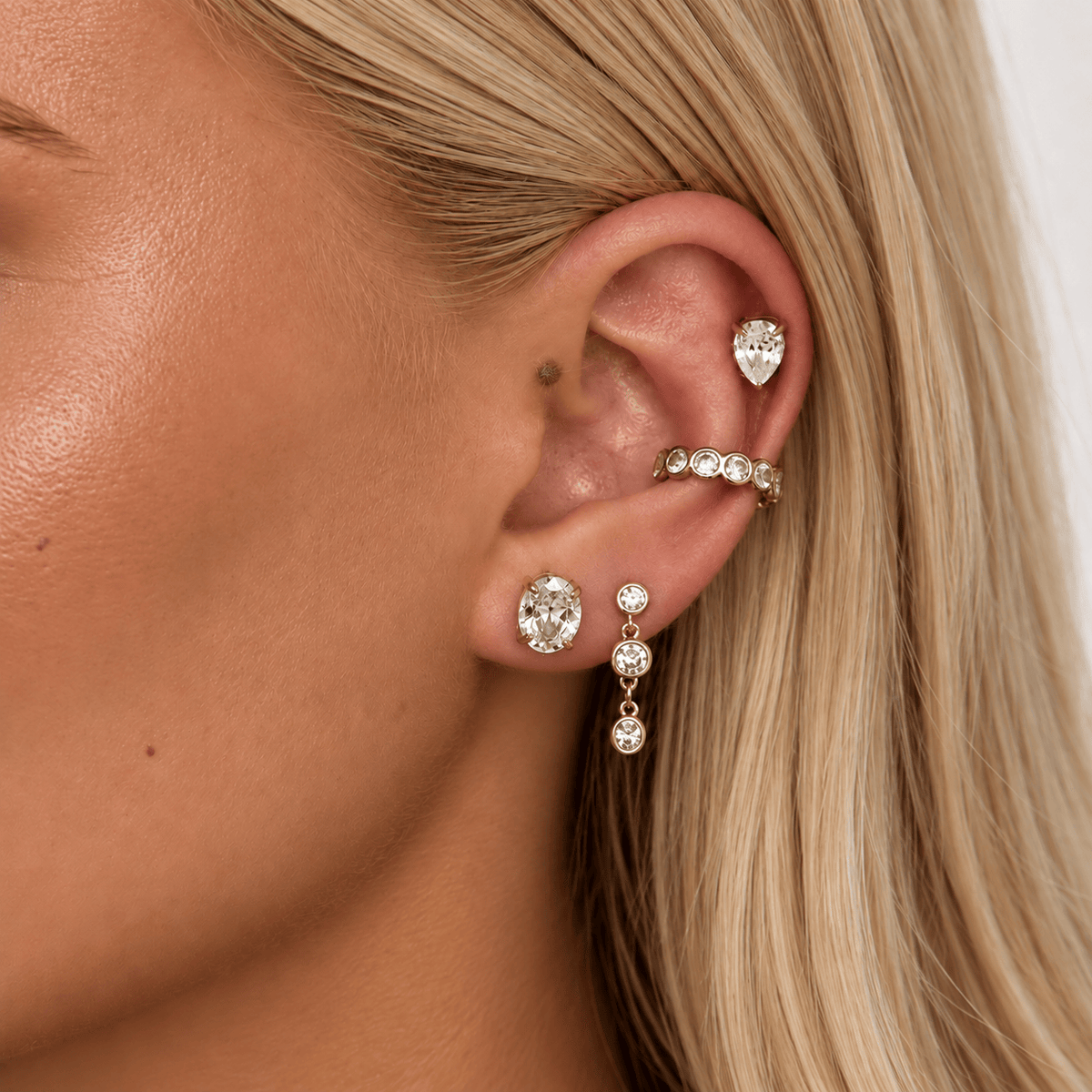 Bohomoon Stainless Steel Chantelle Pear Stud Earrings