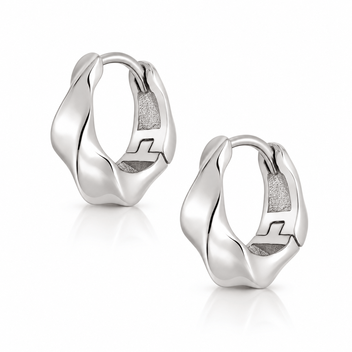 Bohomoon Stainless Steel Daisy Hoop Earrings