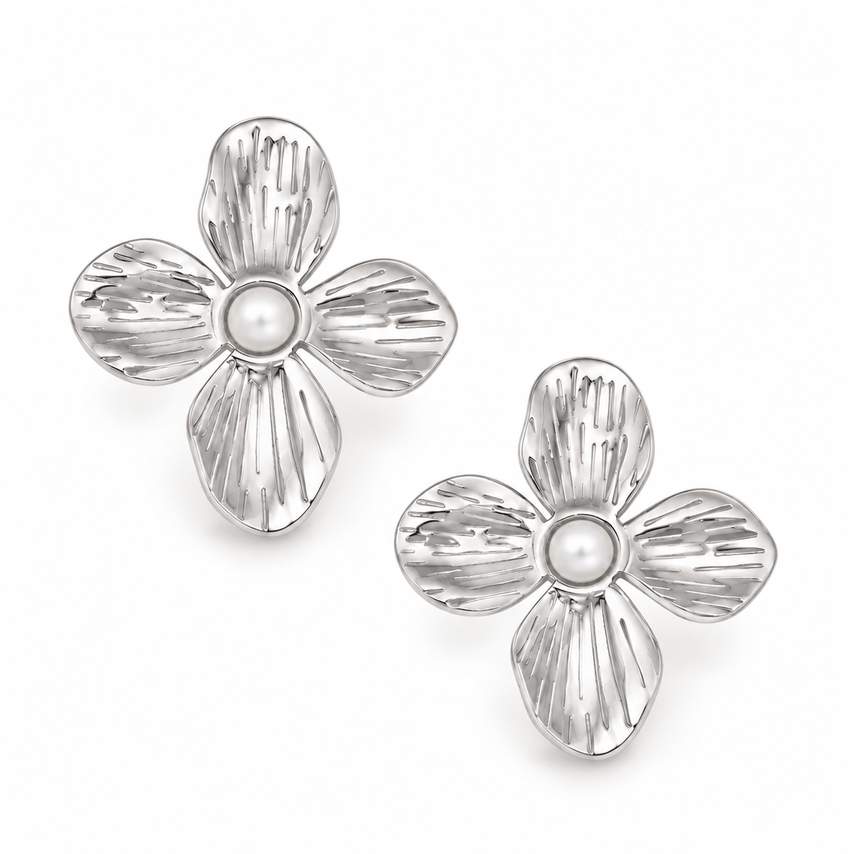 Aurelie Flower Pearl Stud Earrings