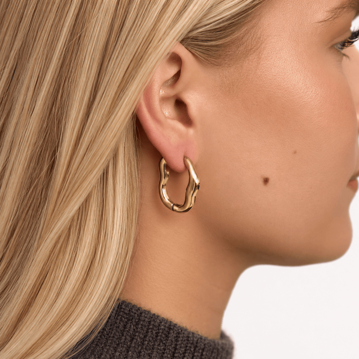 Bohomoon Stainless Steel Anya Hoop Earrings