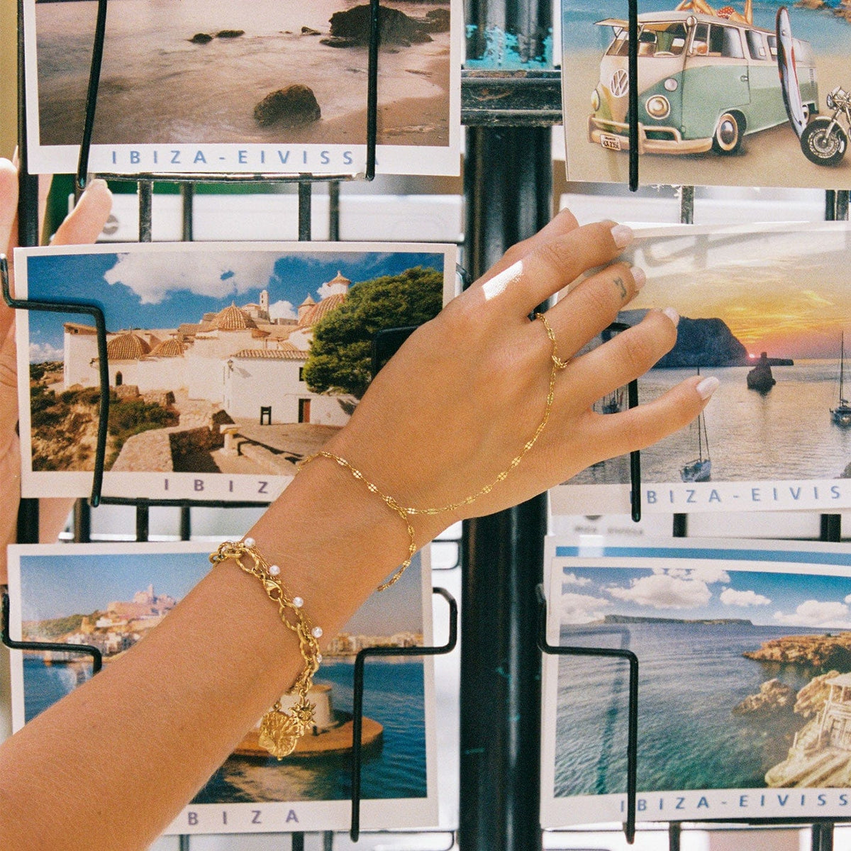 Bohomoon Stainless Steel Greek Hand Chain Bracelet