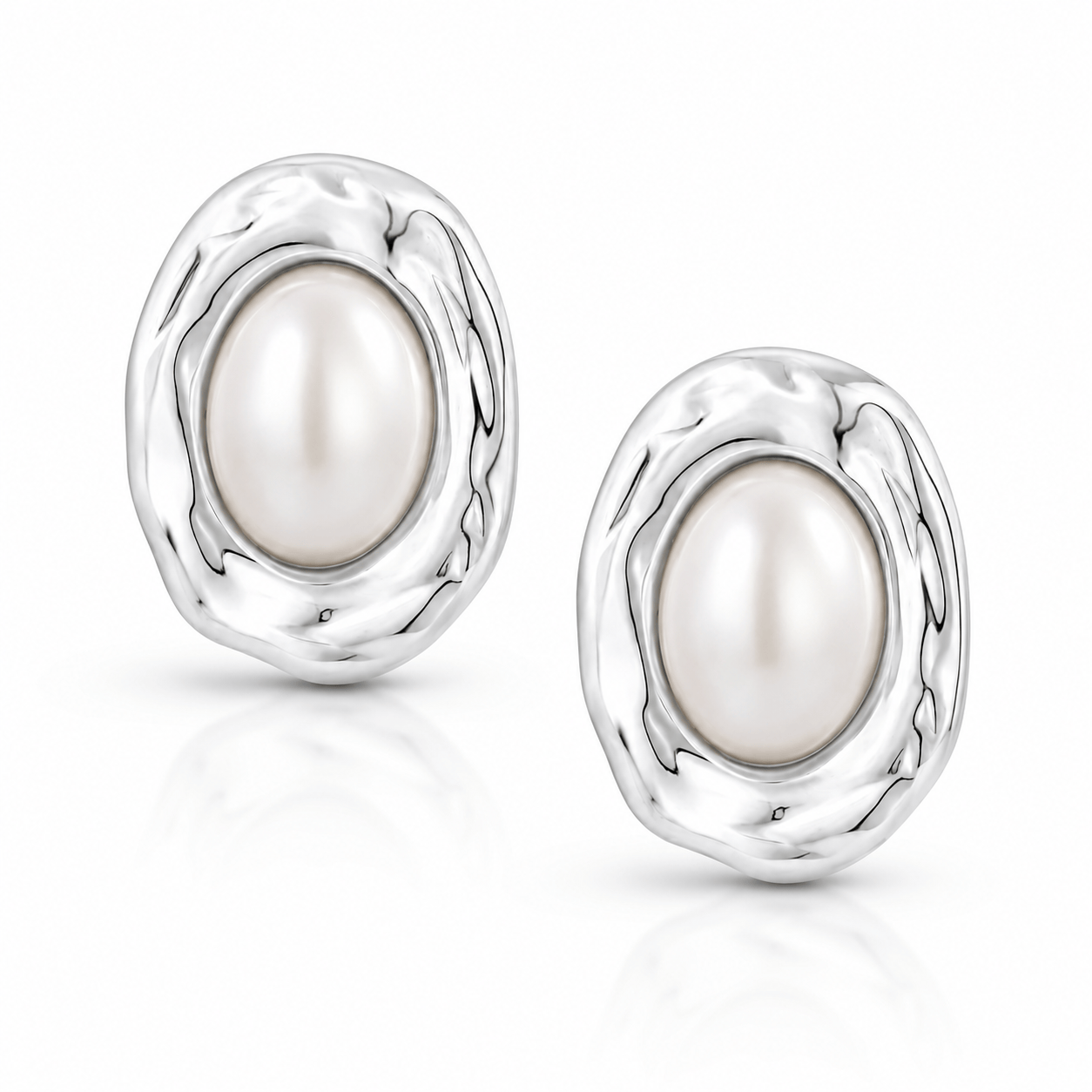 Bohomoon Stainless Steel Lettie Pearl Stud Earrings