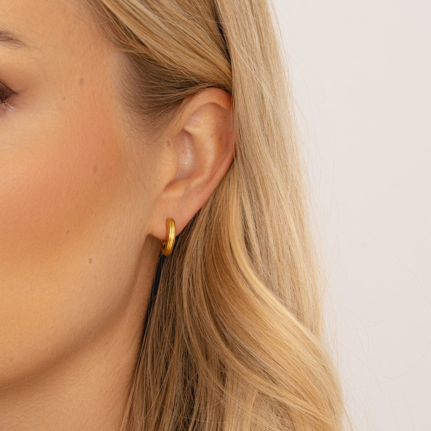 Bohomoon Stainless Steel Nurture Hoop Earrings