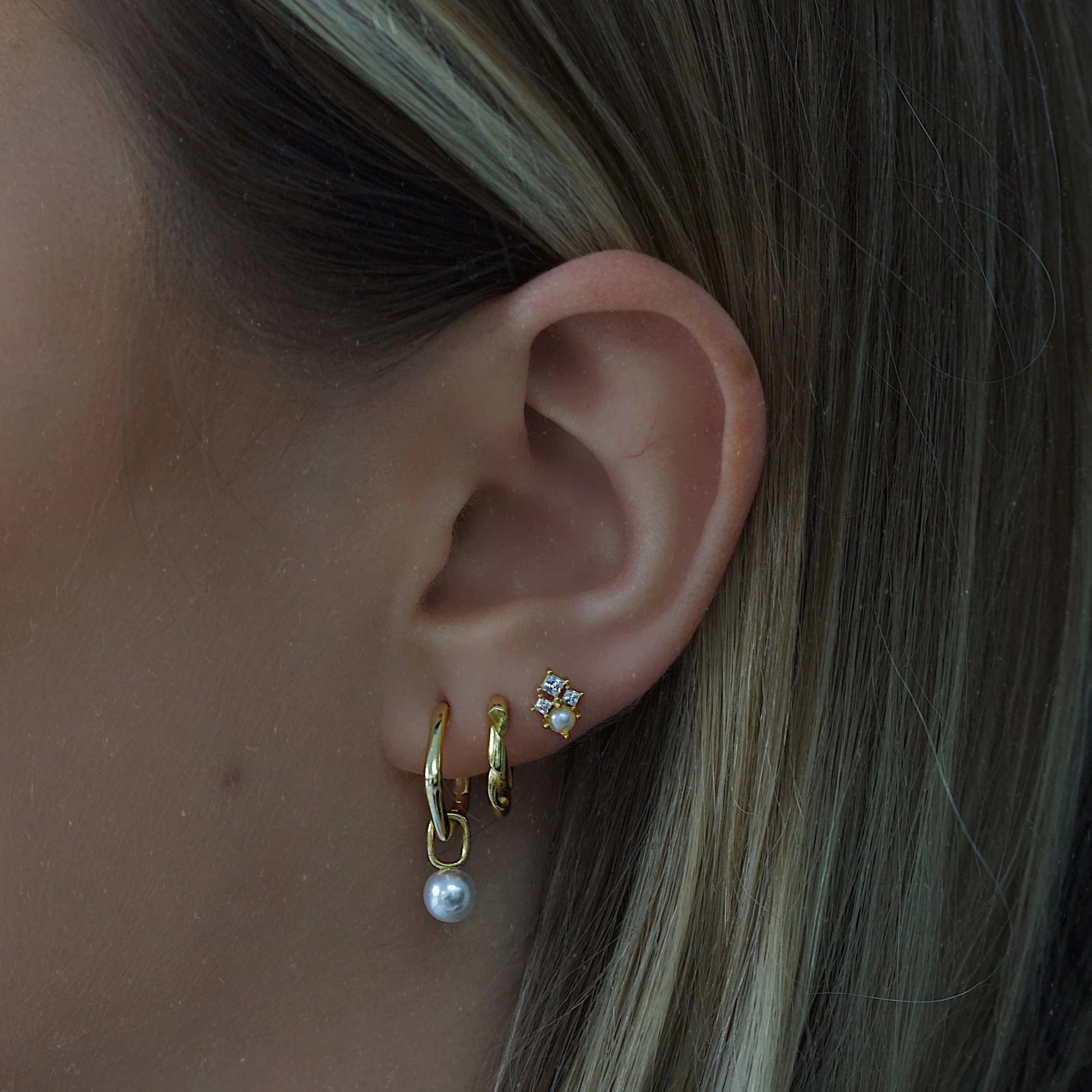 Bohomoon Stainless Steel Pia Pearl Hoop Earrings
