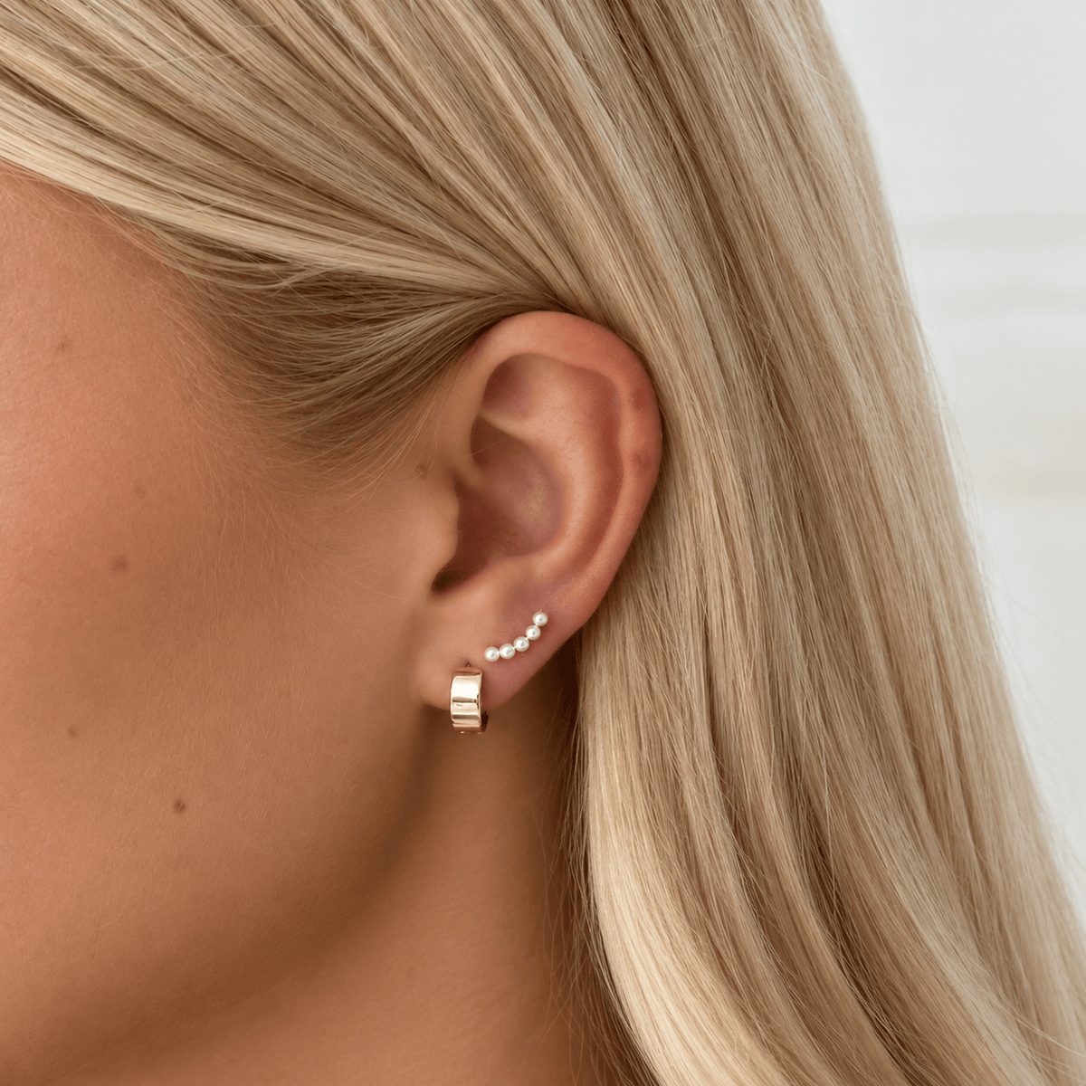 Bohomoon Stainless Steel Stevie Pearl Stud Earrings