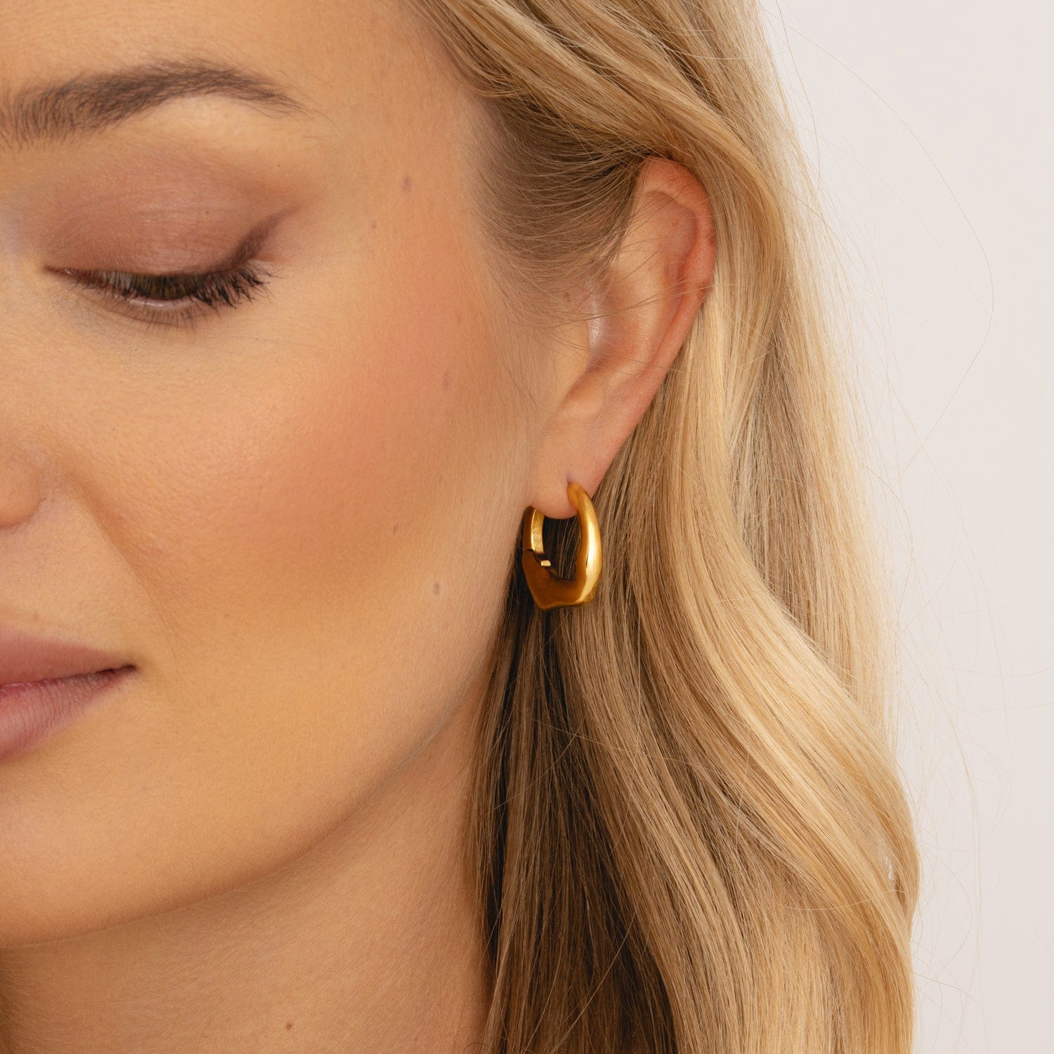Bohomoon Stainless Steel Wonder Hoop Earrings