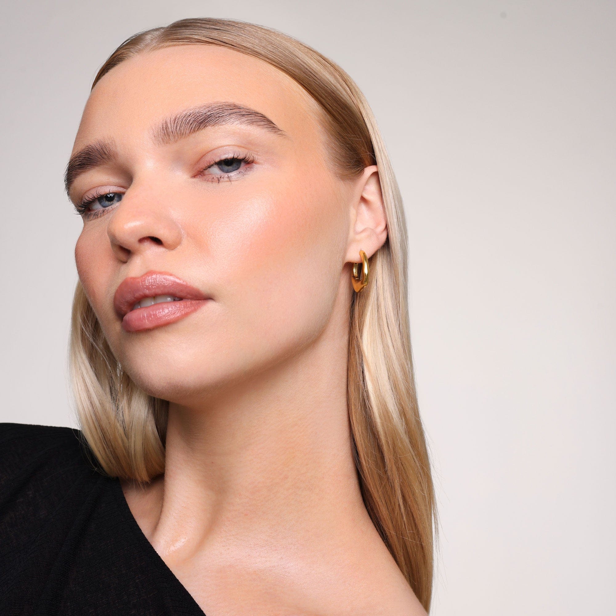 Bohomoon Stainless Steel Wonder Hoop Earrings