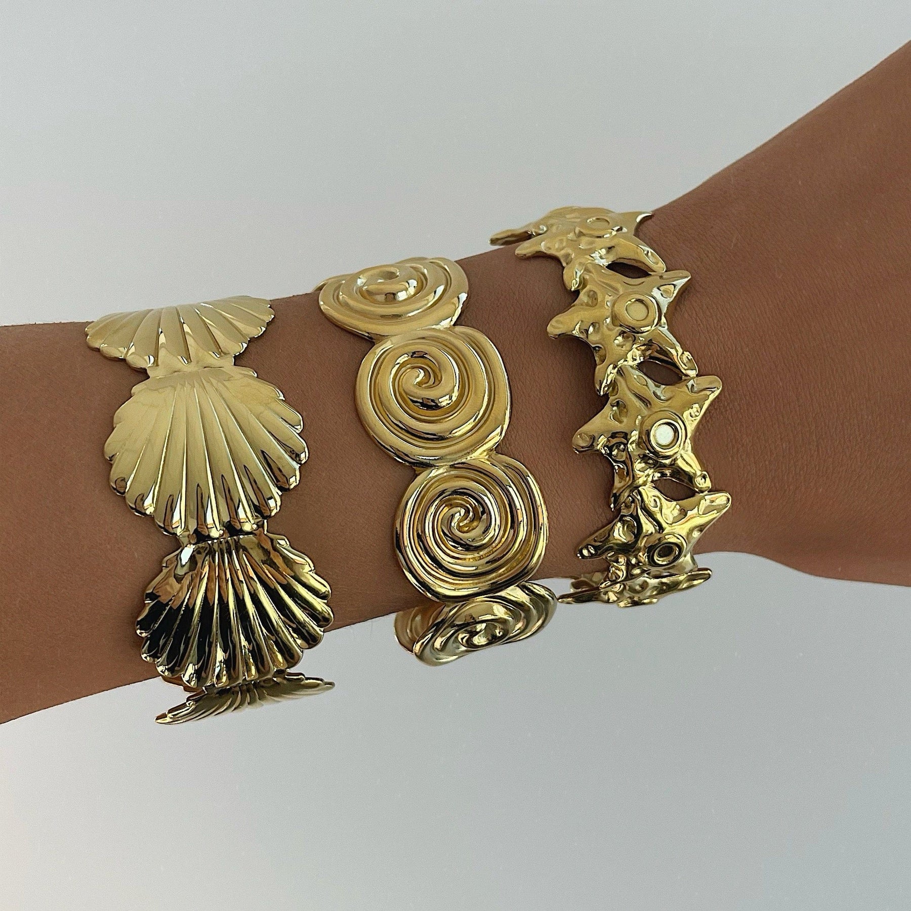 Bohomoon Stainless Steel Swirl Cuff Bracelet